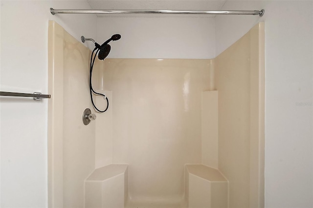 2788 Privada Dr, The Villages, FL 32162 - full bathroom with a shower