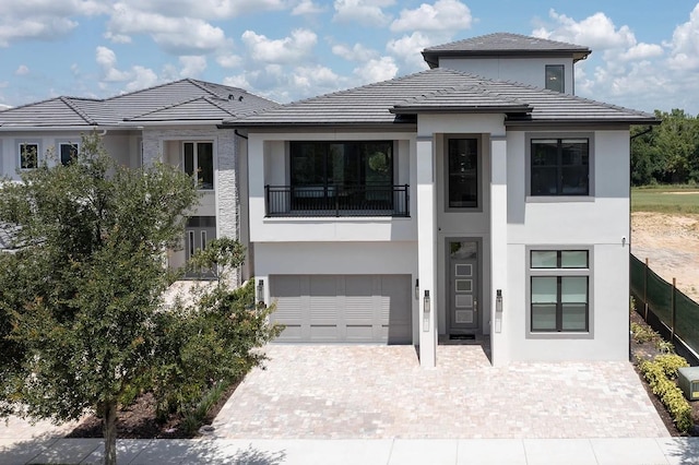 view of front of home featuring a garage