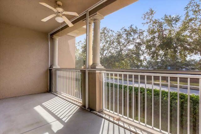 balcony featuring ceiling fan