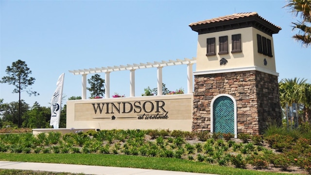 view of community / neighborhood sign