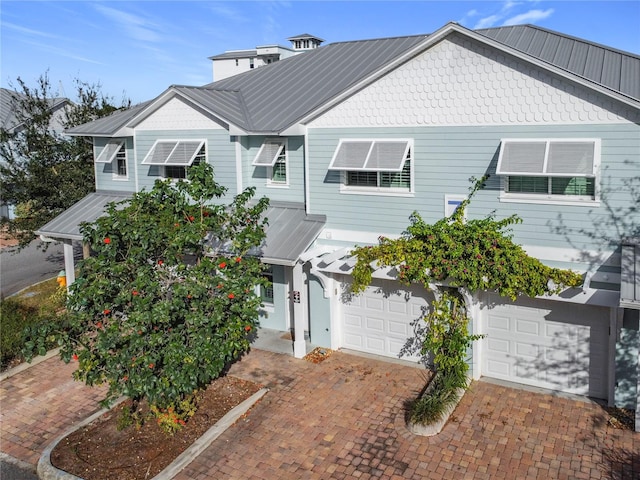 view of front facade with a garage