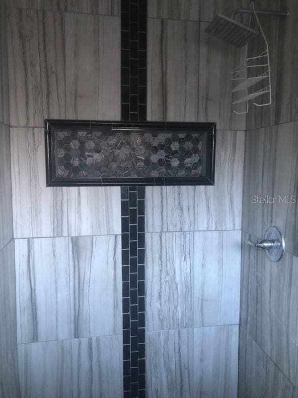 5900 Judy Dee Dr, Orlando, FL 32808 - bathroom view of tiled shower