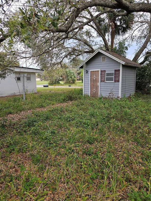 view of outdoor structure with an outdoor structure