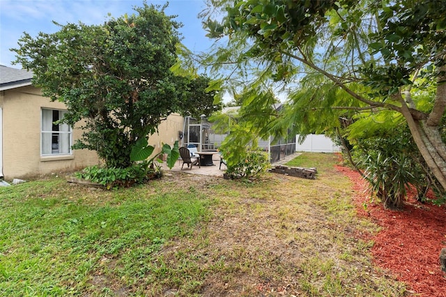 view of yard with a patio area