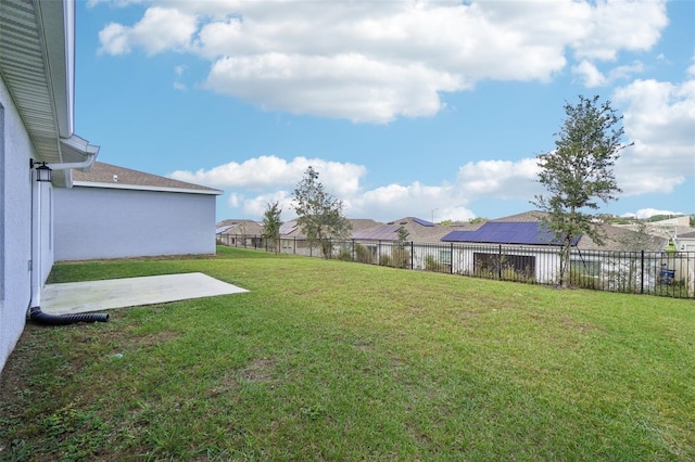 view of yard featuring a patio