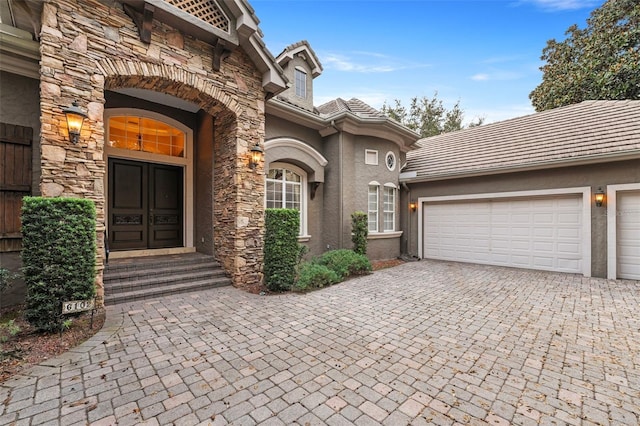 view of front of house with a garage