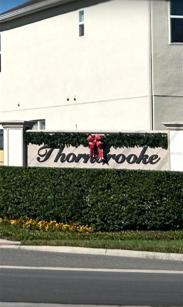 view of community / neighborhood sign