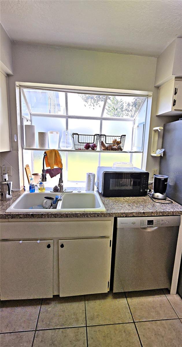 2314 Carriage Run Rd, Kissimmee, FL 34741 - photo 5