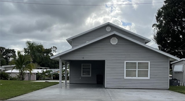 exterior space featuring a yard