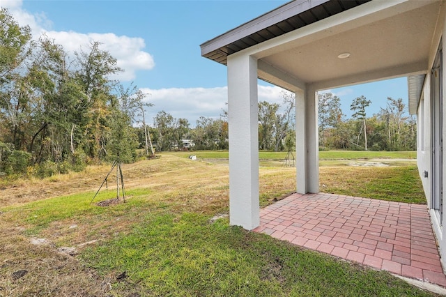 view of yard with a patio