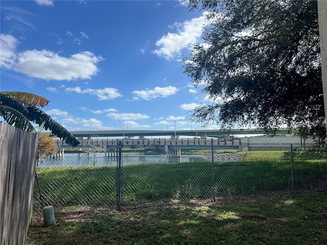 view of yard featuring a water view