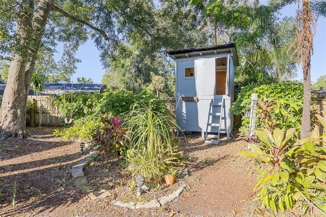 view of outbuilding