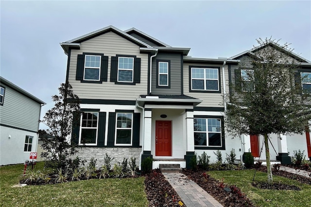 view of front facade featuring a front lawn