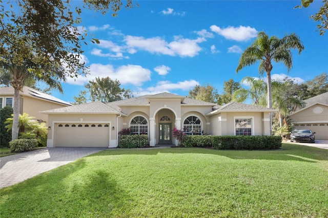 view of front of property with a front yard