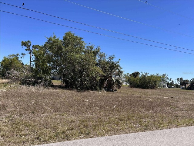 4009 NE 22nd Pl, Cape Coral, FL 33909