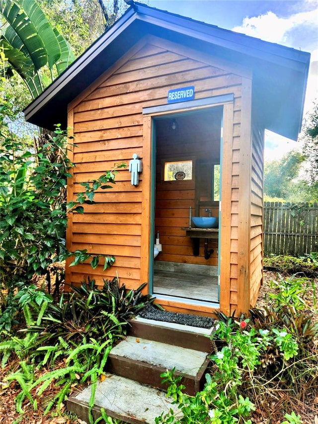 view of outbuilding