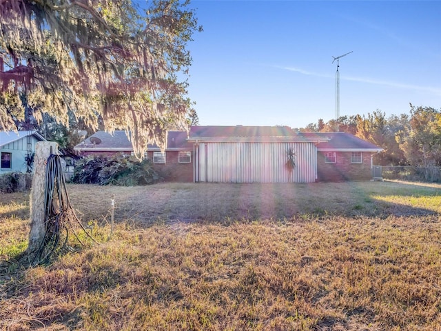 exterior space featuring a lawn