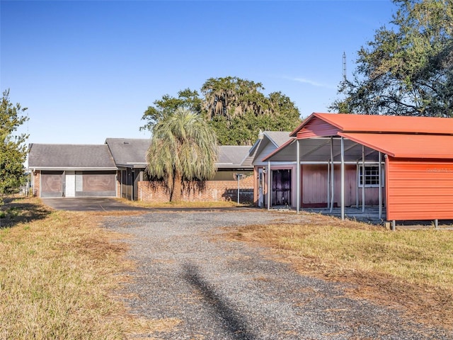 view of front of home with a front lawn