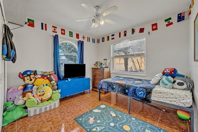 bedroom with ceiling fan