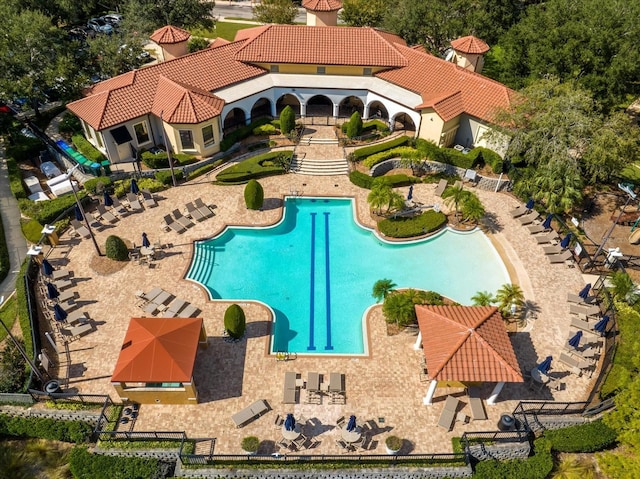 view of swimming pool