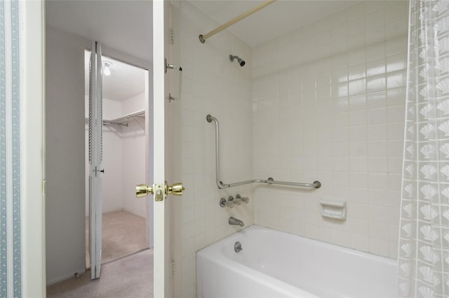 bathroom with shower / tub combo