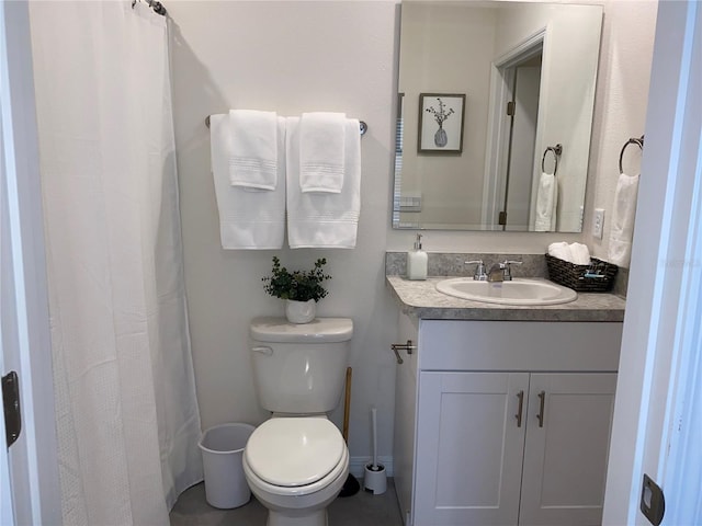 310 Gardenia Ct, Poinciana, FL 34759 - full bath featuring vanity, toilet, and a shower with curtain
