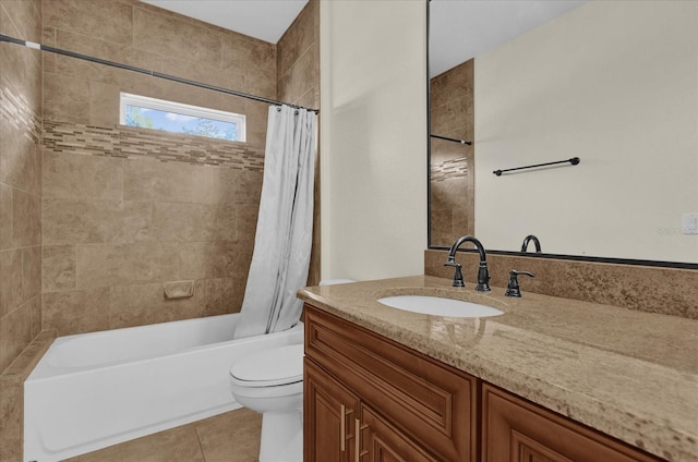 19206 Robertson St, Orlando, FL 32833 - full bath with vanity, tile patterned floors, and shower / tub combo with curtain