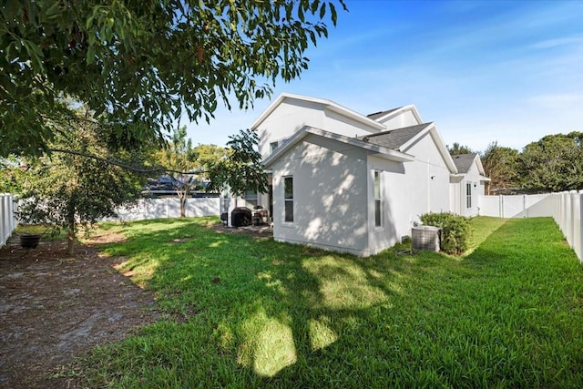 exterior space with a yard