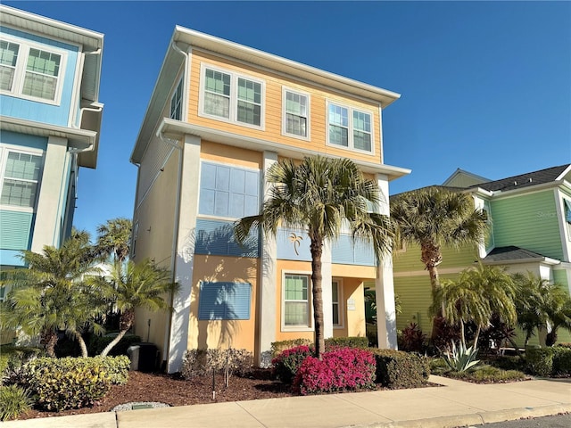 view of front of home with stucco siding