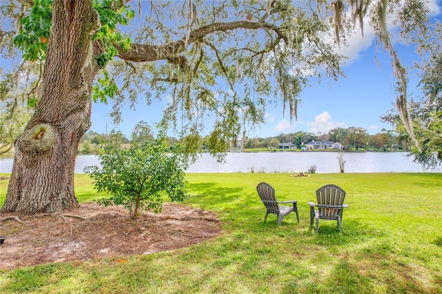 view of yard with a water view