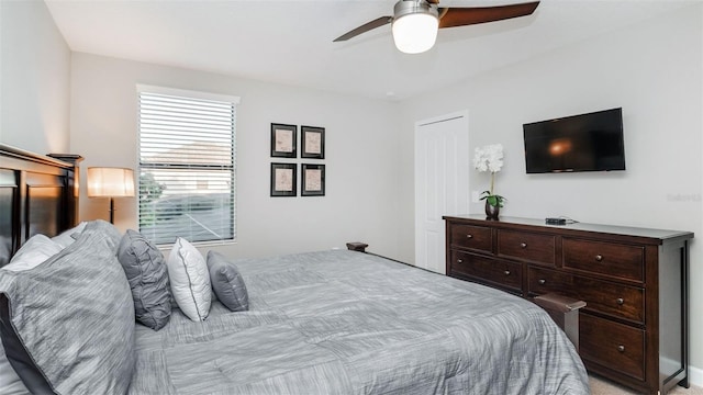 bedroom featuring ceiling fan