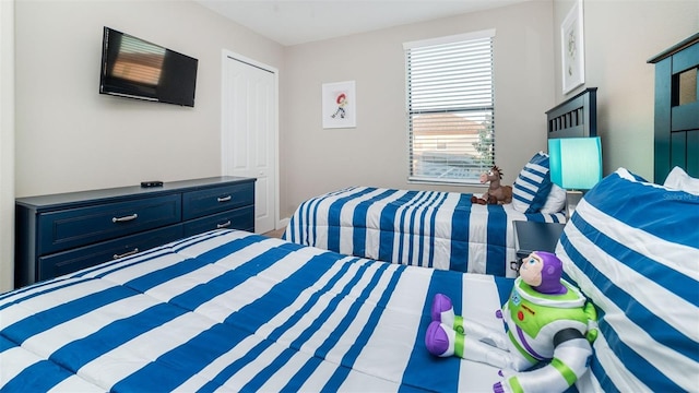 bedroom with a closet