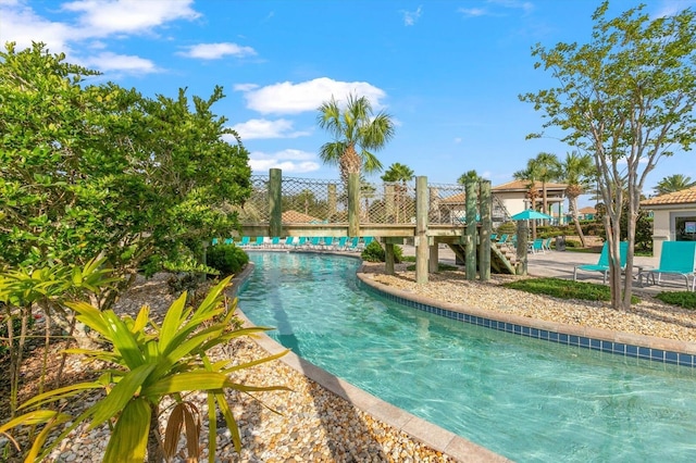 view of swimming pool