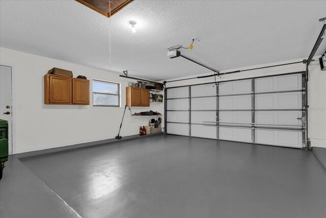 857 S Atmore Cir, Deltona, FL 32725 - garage with a garage door opener