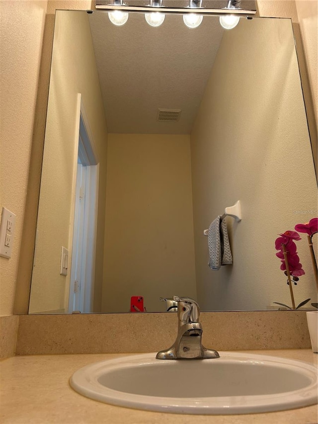 3031 San Jacinto Cir Unit 3031, Sanford, FL 32771 - bathroom featuring vanity