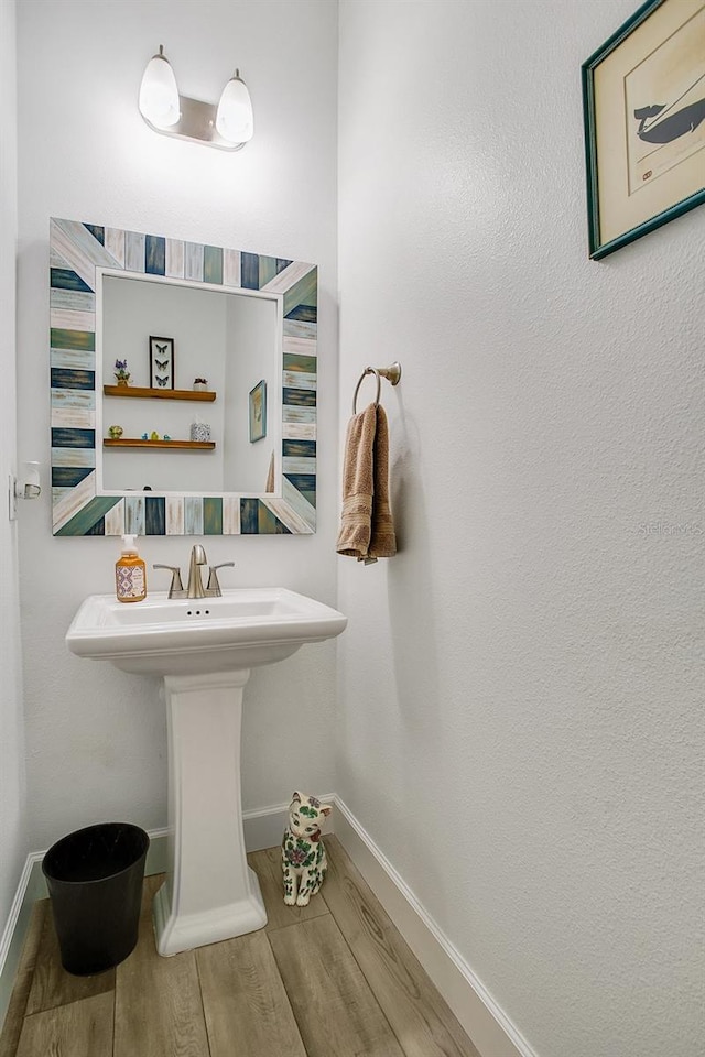 bathroom featuring sink