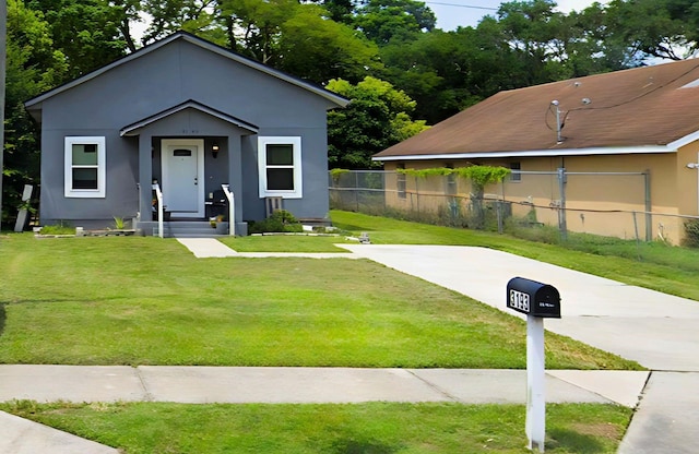 view of front of house with a front yard