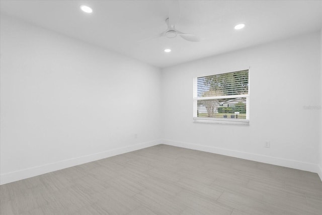 empty room with ceiling fan