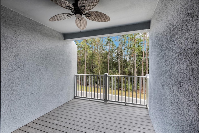 deck with ceiling fan