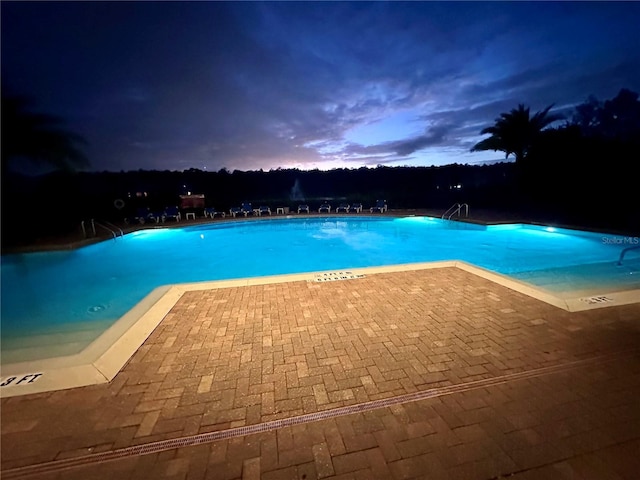 6430 S Goldenrod Rd Unit 15B, Orlando, FL 32822 - community pool with a patio