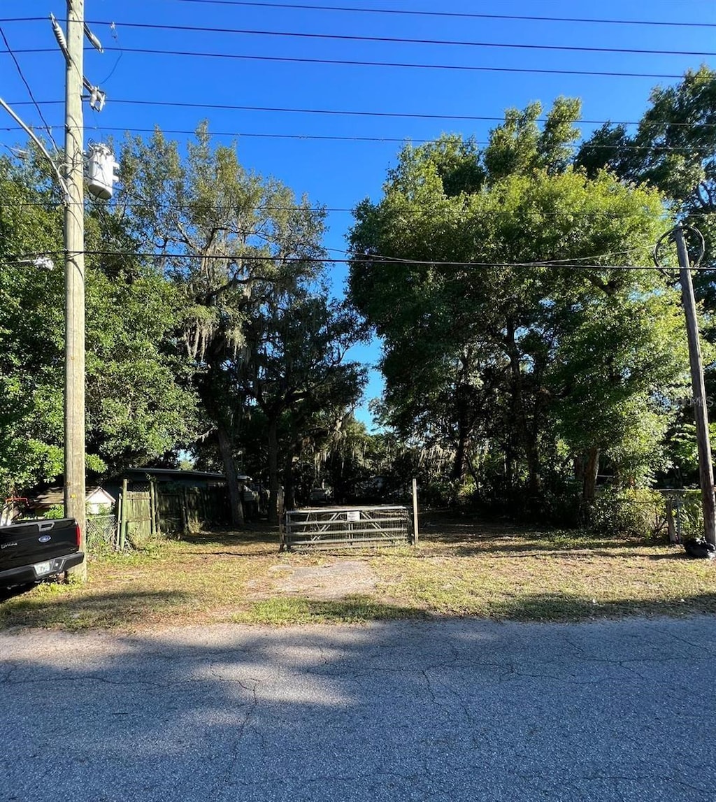 9404 Teak St, New Port Richey, FL 34654