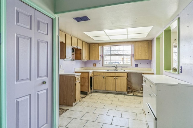 kitchen featuring sink