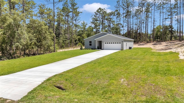 13516 SW 78th Pl, Dunnellon, FL 34432 - view of front of home featuring a front yard and concrete driveway