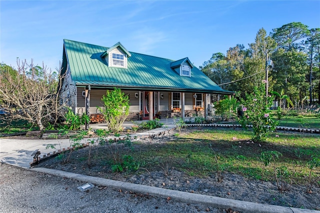 view of front facade featuring a porch