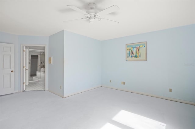 empty room with ceiling fan