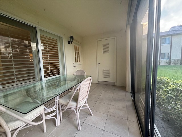 view of sunroom / solarium