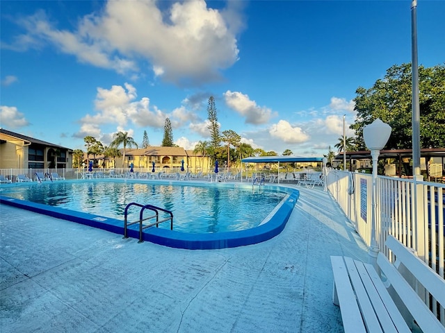 view of swimming pool