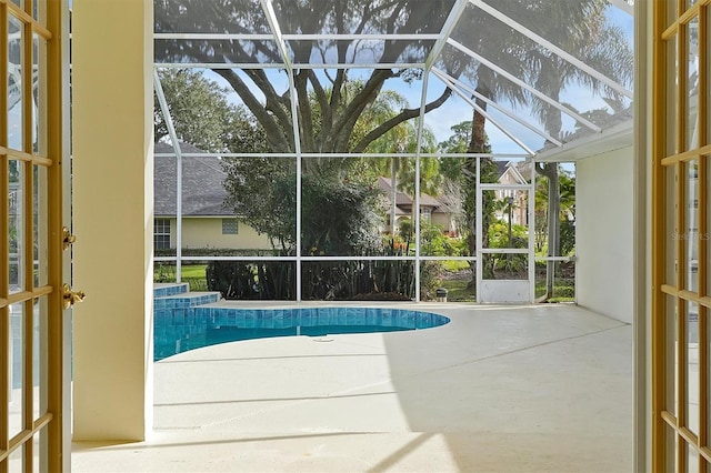 349 Plantation Club Dr, Debary, FL 32713 - swimming pool with a lanai and a patio