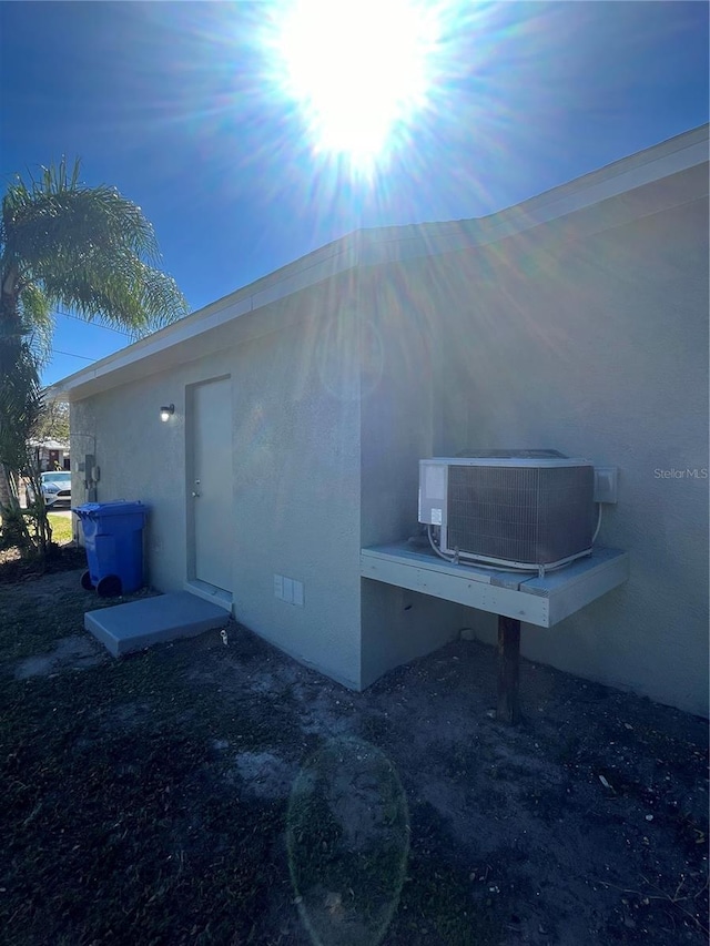 6336 Florida Cir, Apollo Beach, FL 33572 - view of property exterior with stucco siding