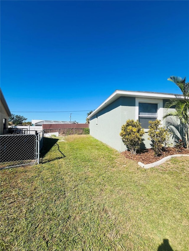 6336 Florida Cir, Apollo Beach, FL 33572 - view of yard